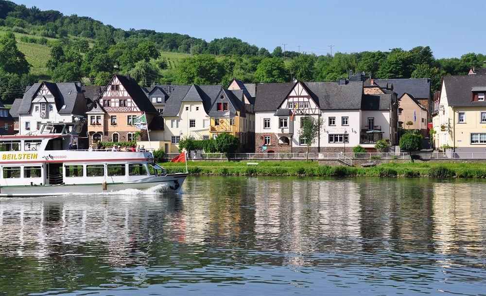 Mosel-Landhaus Am Moselufer B&B Briedern Exterior foto